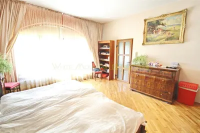 Apartament spatios cu doua camere de inchiriat la casa - foto 12