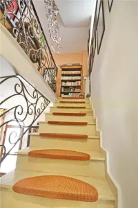 Apartament spatios cu doua camere de inchiriat la casa - foto 10