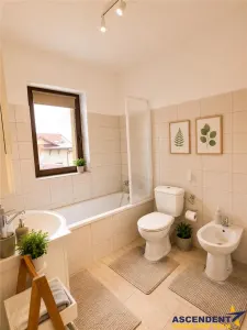 Pet Frendly! Casa cu terasa si gradina proprie, 2 bai, 2 parcari, Sanpetru, Brasov - foto 7