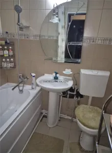 Inchiriere Apartament 3 Camere Semidecomandat Emil Racovita - foto 8