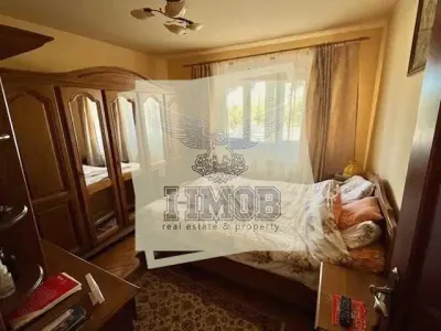 Apartament decomandat 3 camere 70 mp utili Vasile Aaron - foto 3