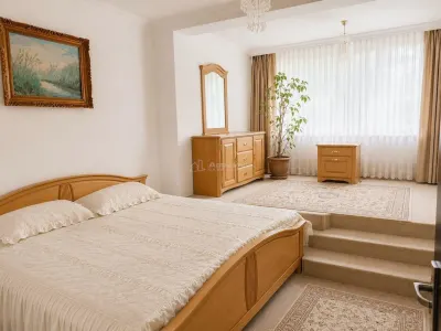 Baia Mare Vanzare Casa solida pentru doua familii cu teren generos - foto 9