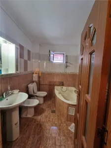 Iasi - zona Capat Cug - Valea Adanca Casa de vanzare - Ocazie - foto 14