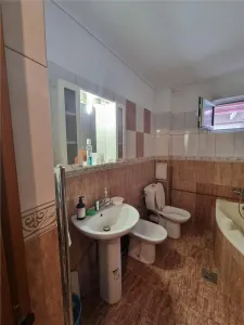 Iasi - zona Capat Cug - Valea Adanca Casa de vanzare - Ocazie - foto 19