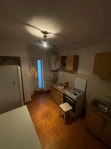 zona Dacia - Decomandat Apartament cu 3 camere - Iasi