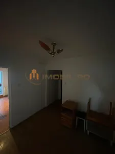 zona Dacia - Decomandat Apartament cu 3 camere - foto 12
