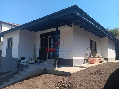 Visan CASA parter 4cam TEREN 400mp la str Principala mutare imediata - foto 10