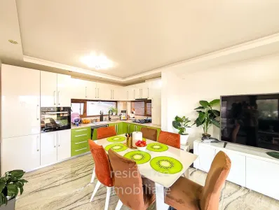 Casa 3 camere cu ciubar si curte, Voronet + Parcare - foto 3