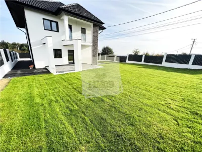 Casa moderna 5 camere 2 bai teren 498 mp 4 parcari 10 km de Sibiu - foto 18