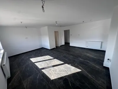 COMISION 0% | Apartament de vanzare 4 cam, etaj intermediar, terasa 70 mp + balcon | - Iasi