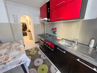 Apartament 2 camere decomandat si balcon etaj 1 zona Rahova - foto 4