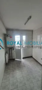 Royal Imobiliare - Vanzare apartament 2 camere zona Marasesti - foto 3