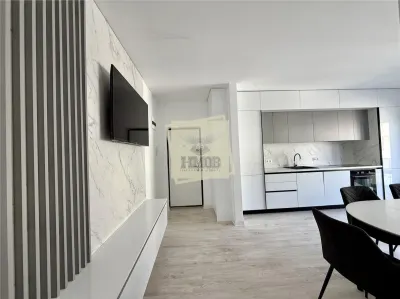 Apartament prima inchiriere 3 camere balcon si parcare Sibiu - foto 3
