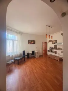 Vand apartament 2 camere langa metrou - foto 3