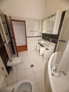 Vand apartament 2 camere langa metrou - foto 6