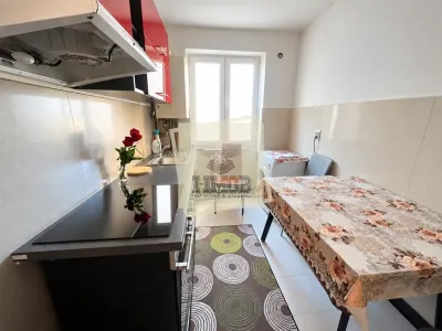 Apartament 2 camere decomandat si balcon etaj 1 zona Rahova - foto 9