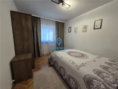 Apartament 3 camere,decomadat,etaj 1, 109000 euro - foto 8