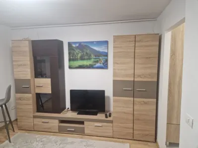 Garsoniera renovata complet, Etaj 3/4, Tractorul,Brasov - foto 6