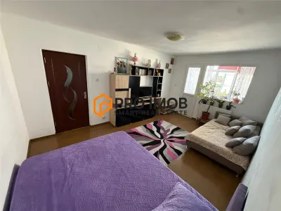 Apartament 2 camere cf 1 decomandat zona Micro 5 - Buzau