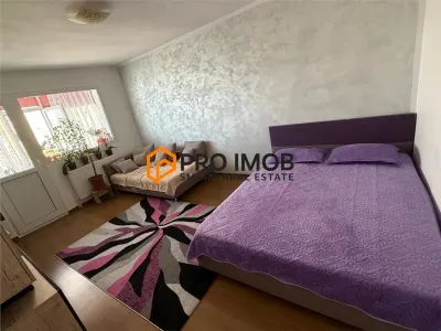 Apartament 2 camere cf 1 decomandat zona Micro 5 - foto 3