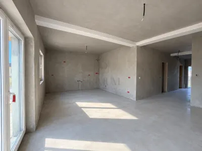 Casă 3 camere Moșnița Veche - poza 4