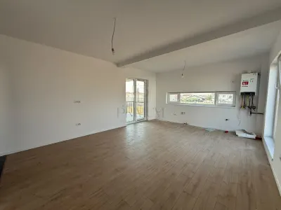 Apartament spațios cu 3 camere și terasă generoasă | Moșnița - Mosnita Noua