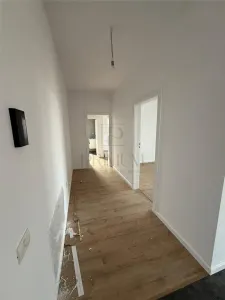 Apartament spațios cu 3 camere și terasă generoasă | Moșnița - foto 2