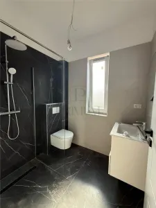 Apartament spațios cu 3 camere și terasă generoasă | Moșnița - foto 3