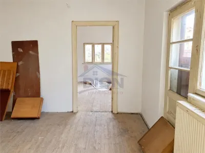 Casa cu poveste, curte proprie si un potential aparte, in zona 13 Septembrie - Marriott - foto 4