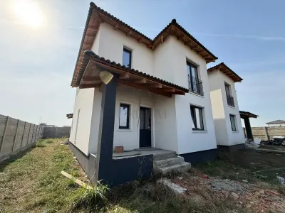 Vilă Tip Duplex P+1 în Moșnița Nouă – Confort, Încălzire în Pardoseală și Flexibilitate la Finisaje - Mosnita Noua