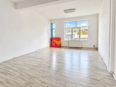 Spatiu comercial/ birouri, aprox. 200 mp, lângă METRO, BMW, Floresti - foto 3