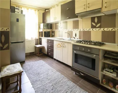 Apartament 4 camere | Perfect pentru o familie | Shopping City Satu Mare - foto 3