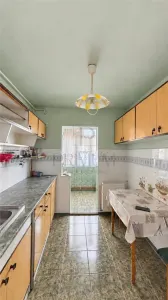 LIPOVEI - 3 CAMERE - ETAJ 3  - CENTRALA PROPRIE - DECOMANDAT - GARAJ - foto 2