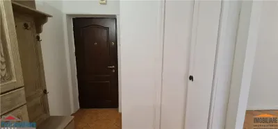Apartament 2 camere et.1 pe B-dul Revolutiei, zona Banca ING Podgoria - foto 7
