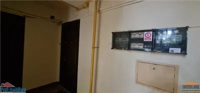 Apartament 2 camere et.1 pe B-dul Revolutiei, zona Banca ING Podgoria - foto 9
