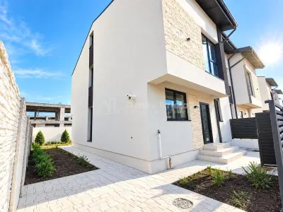 Vanzare - Casa Individuala  - Vila  P+1+M - Prelungirea Ghencea - Cartierul Latin - 285000E TVA INCLUS - Comision 0 ! - foto 14