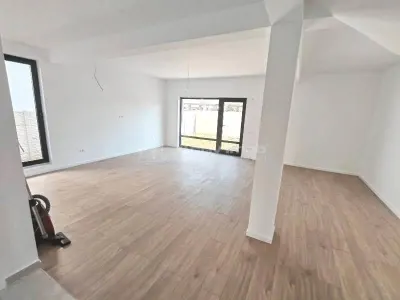 Vanzare - Casa Individuala  - Vila  P+1+M - Prelungirea Ghencea - Cartierul Latin - 285000E TVA INCLUS - Comision 0 ! - foto 15