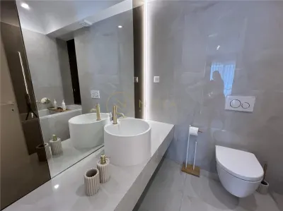 Proprietar inchiriez 3 camere Ultralux Cortina North parcare - foto 32