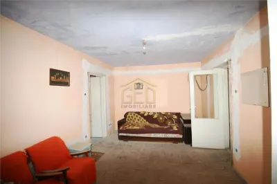 Apartament 2 camere Moldova Noua - foto 3