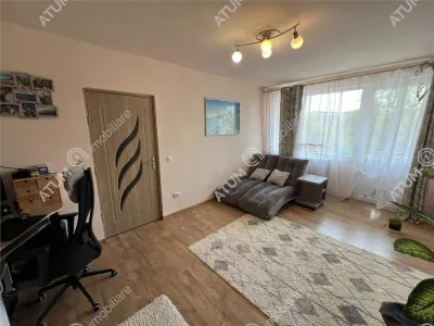 De vanzare apartament cu 2 camere balcon si pivnita situat la etajul 1 zona Siretului din Sibiu - Sibiu