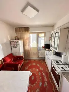 Super oferta! Ap.2 cam, conf 1, decomandat, Viziru 3, etaj intermediar, mobilat si utilat - foto 3