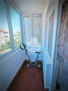 Decomandat, mobilat si utilat etaj intermediar - foto 3