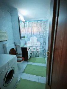 Decomandat, mobilat si utilat etaj intermediar - foto 4