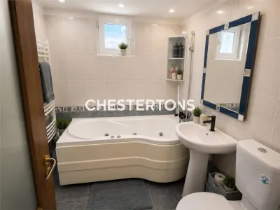 Apartament de 4 camere in zona metrou Aparatorii Patriei - foto 12