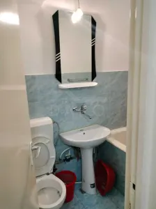 Dau în chirie apartament cu 2 camere in Tudor,Tg Mureș - foto 6
