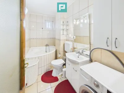 Apartament 3 camere de inchiriat - 360 €/lună - foto 12