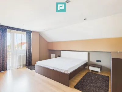 Casă de vânzare- 490 mp in Grigorescu /Oradea - foto 7