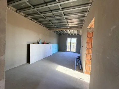 Duplex pe plan - 2 bai - canalizare - foto 3