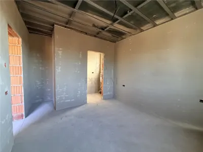 Duplex pe plan - 2 bai - canalizare - foto 4