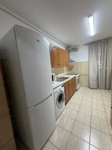 Inchiriez apartament 2 camere - foto 3